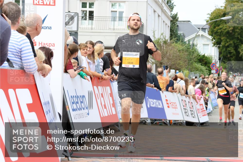 31.08.2025 - 21. Blankeneser Heldenlauf Strokosch-Dieckow http://msf.ph/oto/8700233 31.08.2025 12:39:53 Ziel 5838, 5538 meine-sportfotos.de