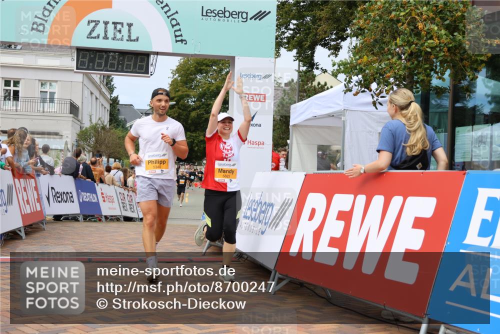 31.08.2025 - 21. Blankeneser Heldenlauf Strokosch-Dieckow http://msf.ph/oto/8700247 31.08.2025 12:39:43 Ziel 5340, 5659, 5623 meine-sportfotos.de