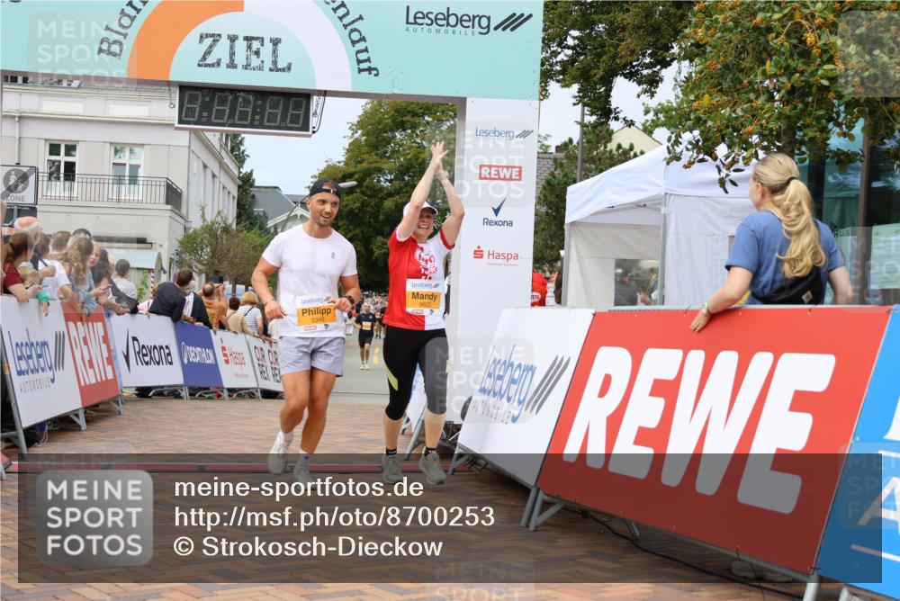 31.08.2025 - 21. Blankeneser Heldenlauf Strokosch-Dieckow http://msf.ph/oto/8700253 31.08.2025 12:39:42 Ziel 5340, 5659, 5623 meine-sportfotos.de