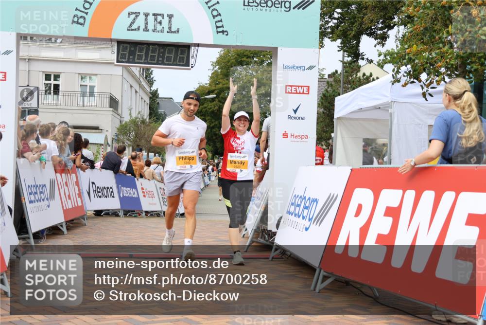 31.08.2025 - 21. Blankeneser Heldenlauf Strokosch-Dieckow http://msf.ph/oto/8700258 31.08.2025 12:39:42 Ziel 5340, 5659, 5623 meine-sportfotos.de