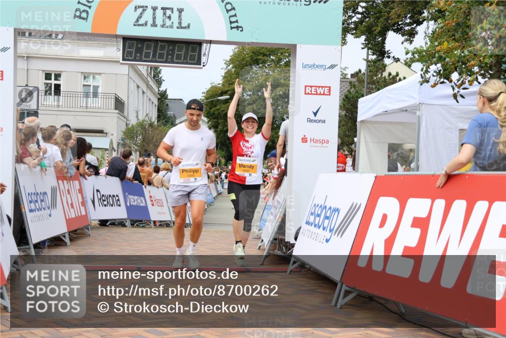 31.08.2025 - 21. Blankeneser Heldenlauf Strokosch-Dieckow http://msf.ph/oto/8700262 31.08.2025 12:39:42 Ziel 5340, 5659, 5623 meine-sportfotos.de