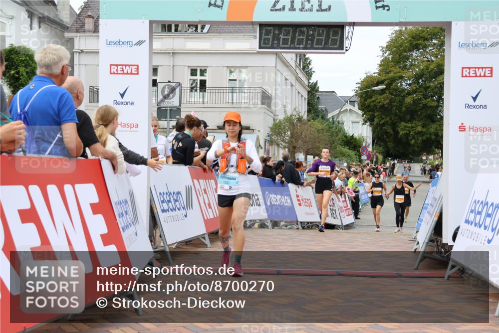 31.08.2025 - 21. Blankeneser Heldenlauf Strokosch-Dieckow http://msf.ph/oto/8700270 31.08.2025 12:52:03 Ziel 5202, 5455, 4397 meine-sportfotos.de