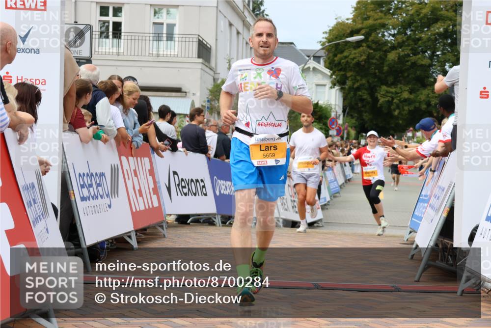 31.08.2025 - 21. Blankeneser Heldenlauf Strokosch-Dieckow http://msf.ph/oto/8700284 31.08.2025 12:39:39 Ziel 5340, 5659, 5623 meine-sportfotos.de