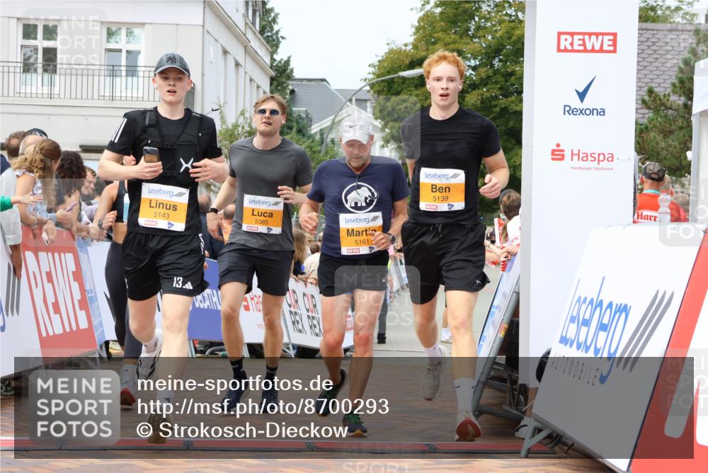 31.08.2025 - 21. Blankeneser Heldenlauf Strokosch-Dieckow http://msf.ph/oto/8700293 31.08.2025 12:39:21 Ziel 5385, 5143, 5139, 5161, 4194 meine-sportfotos.de