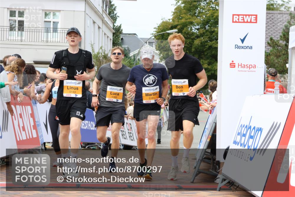 31.08.2025 - 21. Blankeneser Heldenlauf Strokosch-Dieckow http://msf.ph/oto/8700297 31.08.2025 12:39:21 Ziel 5385, 5143, 5139, 5161, 4194 meine-sportfotos.de