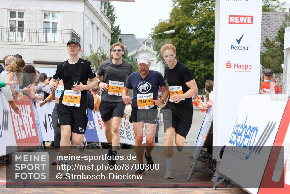 31.08.2025 - 21. Blankeneser Heldenlauf Strokosch-Dieckow http://msf.ph/oto/8700300 31.08.2025 12:39:21 Ziel 5385, 5143, 5139, 5161, 4194 meine-sportfotos.de