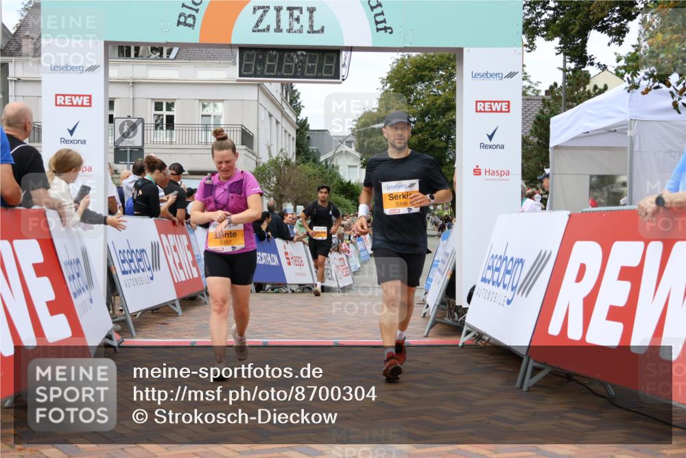 31.08.2025 - 21. Blankeneser Heldenlauf Strokosch-Dieckow http://msf.ph/oto/8700304 31.08.2025 12:51:52 Ziel 5396, 5397, 5455 meine-sportfotos.de