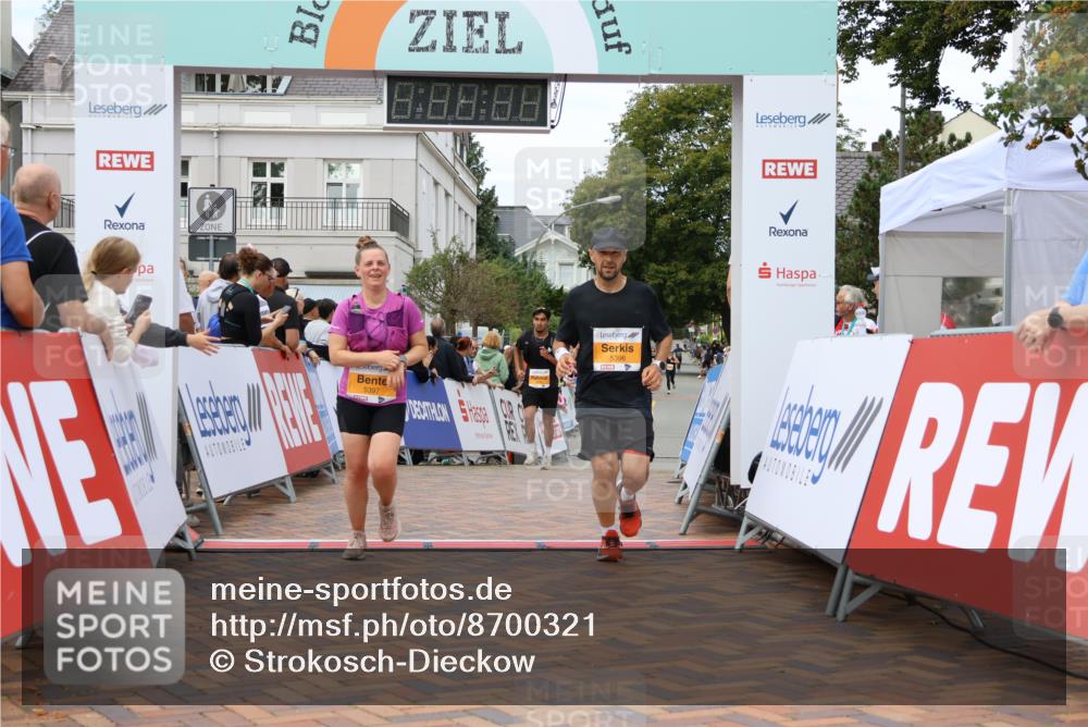 31.08.2025 - 21. Blankeneser Heldenlauf Strokosch-Dieckow http://msf.ph/oto/8700321 31.08.2025 12:51:51 Ziel 5396, 5397, 5455 meine-sportfotos.de