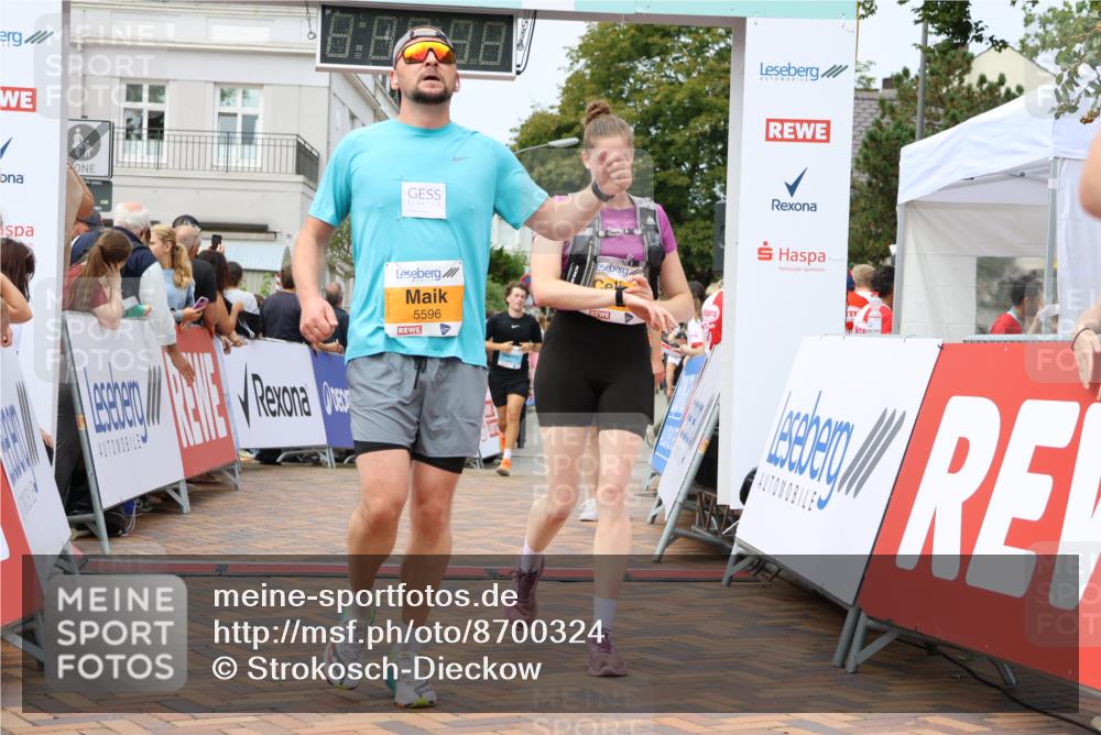 31.08.2025 - 21. Blankeneser Heldenlauf Strokosch-Dieckow http://msf.ph/oto/8700324 31.08.2025 12:39:06 Ziel 5222, 5596, 5635, 5225, 4341 meine-sportfotos.de