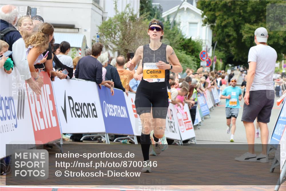 31.08.2025 - 21. Blankeneser Heldenlauf Strokosch-Dieckow http://msf.ph/oto/8700346 31.08.2025 12:38:58 Ziel 5432, 5222, 5378, 5635 meine-sportfotos.de
