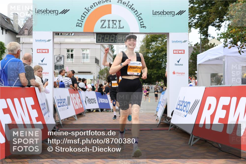 31.08.2025 - 21. Blankeneser Heldenlauf Strokosch-Dieckow http://msf.ph/oto/8700380 31.08.2025 12:51:40 Ziel 5104, 5136, 5007, 5034, 5518, 5517 meine-sportfotos.de