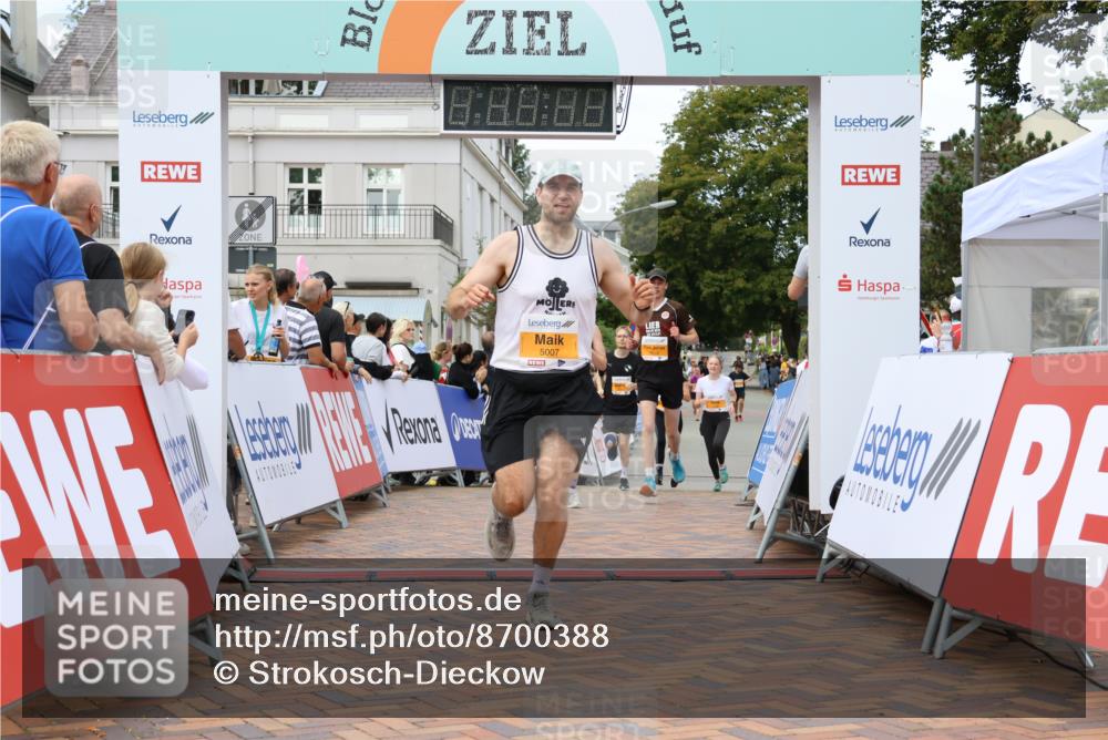 31.08.2025 - 21. Blankeneser Heldenlauf Strokosch-Dieckow http://msf.ph/oto/8700388 31.08.2025 12:51:38 Ziel 5104, 5136, 5141, 5007, 5034, 5518, 5517 meine-sportfotos.de
