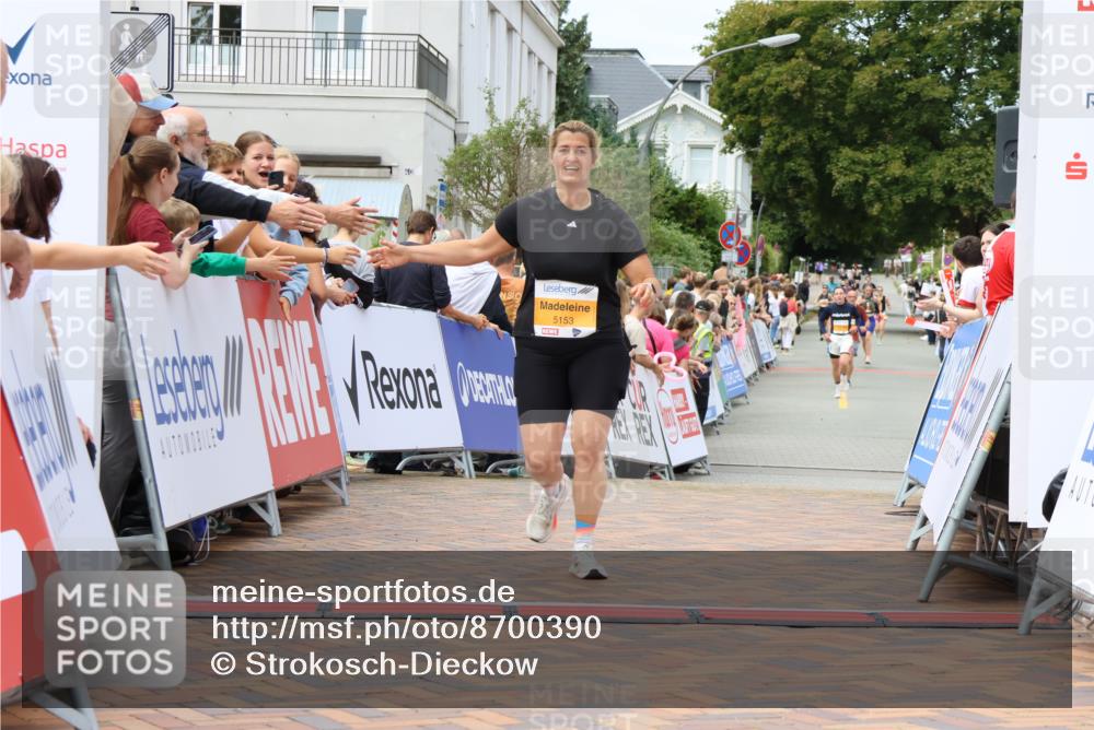 31.08.2025 - 21. Blankeneser Heldenlauf Strokosch-Dieckow http://msf.ph/oto/8700390 31.08.2025 12:38:39 Ziel 5153 meine-sportfotos.de