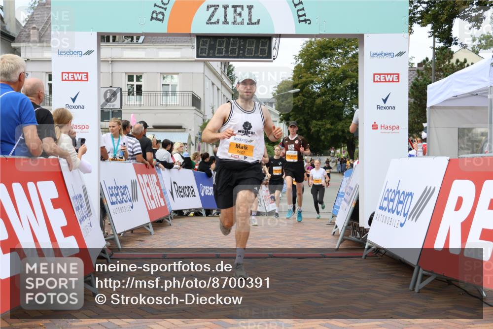 31.08.2025 - 21. Blankeneser Heldenlauf Strokosch-Dieckow http://msf.ph/oto/8700391 31.08.2025 12:51:38 Ziel 5104, 5136, 5141, 5007, 5034, 5518, 5517 meine-sportfotos.de