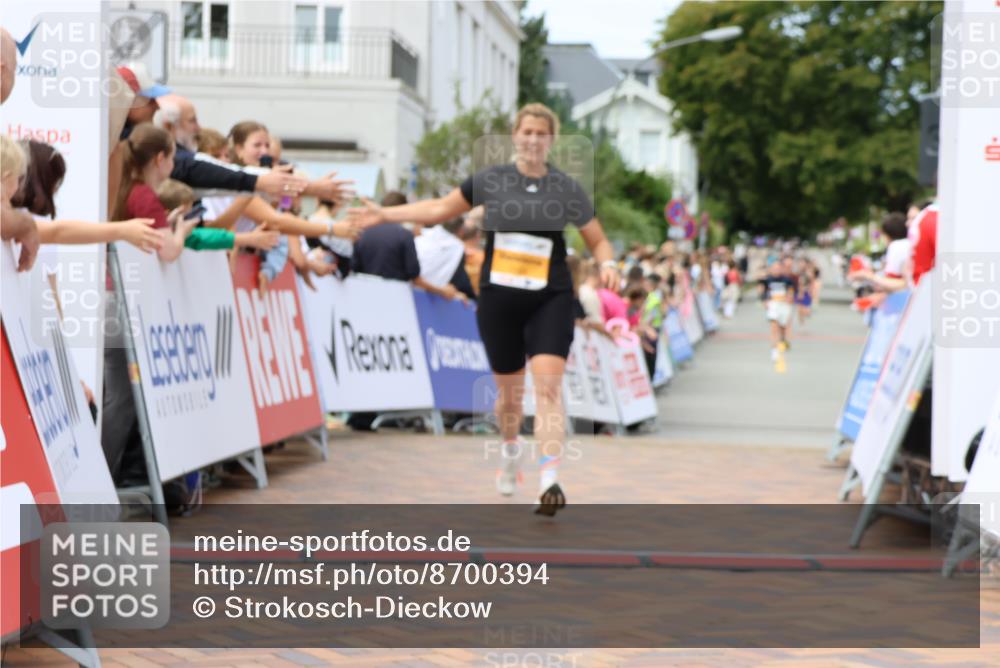 31.08.2025 - 21. Blankeneser Heldenlauf Strokosch-Dieckow http://msf.ph/oto/8700394 31.08.2025 12:38:38 Ziel 5153 meine-sportfotos.de