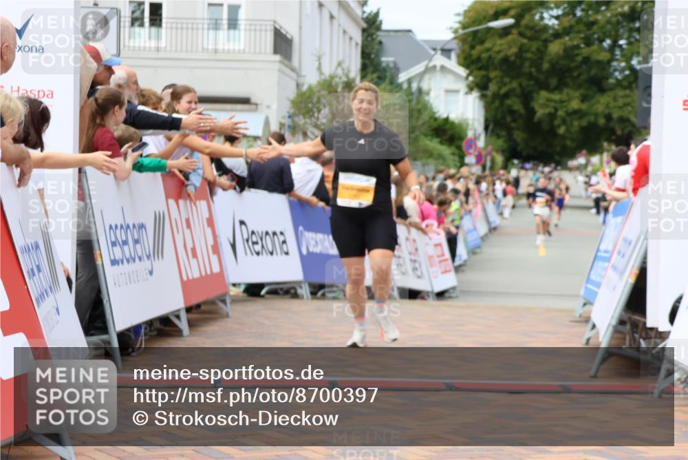 31.08.2025 - 21. Blankeneser Heldenlauf Strokosch-Dieckow http://msf.ph/oto/8700397 31.08.2025 12:38:38 Ziel 5153 meine-sportfotos.de