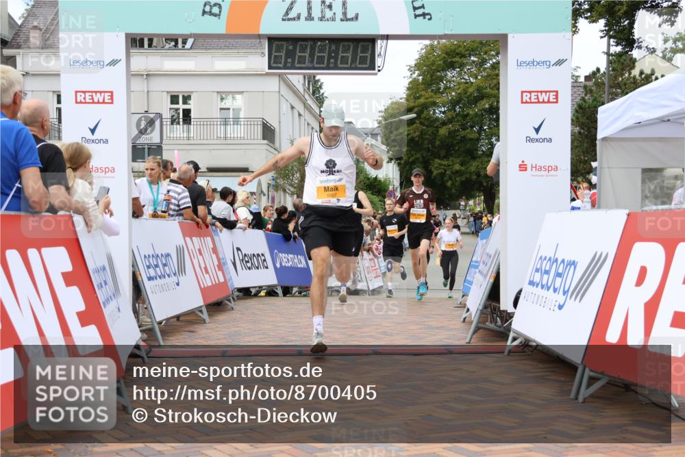31.08.2025 - 21. Blankeneser Heldenlauf Strokosch-Dieckow http://msf.ph/oto/8700405 31.08.2025 12:51:37 Ziel 5141, 5007, 5034, 5518 meine-sportfotos.de