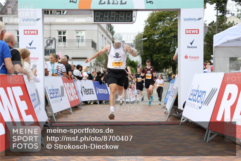 31.08.2025 - 21. Blankeneser Heldenlauf Strokosch-Dieckow http://msf.ph/oto/8700407 31.08.2025 12:51:37 Ziel 5141, 5007, 5034, 5518 meine-sportfotos.de