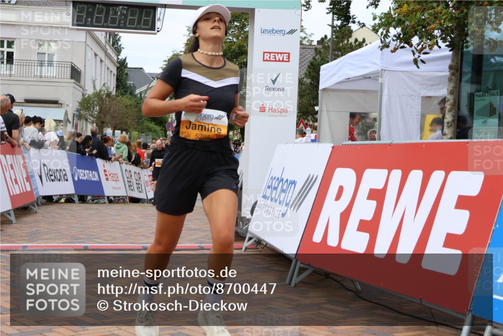 31.08.2025 - 21. Blankeneser Heldenlauf Strokosch-Dieckow http://msf.ph/oto/8700447 31.08.2025 12:51:19 Ziel 5285, 5830 meine-sportfotos.de