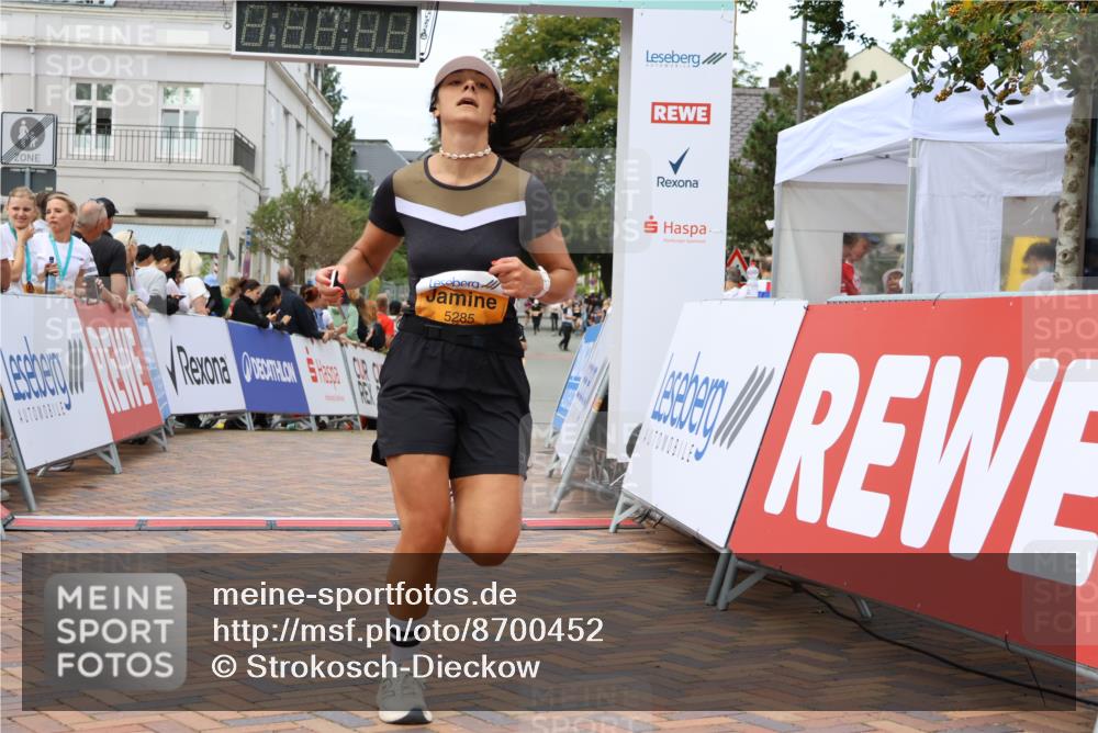 31.08.2025 - 21. Blankeneser Heldenlauf Strokosch-Dieckow http://msf.ph/oto/8700452 31.08.2025 12:51:19 Ziel 5285, 5830 meine-sportfotos.de