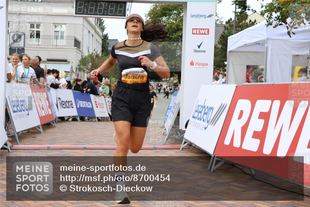31.08.2025 - 21. Blankeneser Heldenlauf Strokosch-Dieckow http://msf.ph/oto/8700454 31.08.2025 12:51:19 Ziel 5285, 5830 meine-sportfotos.de