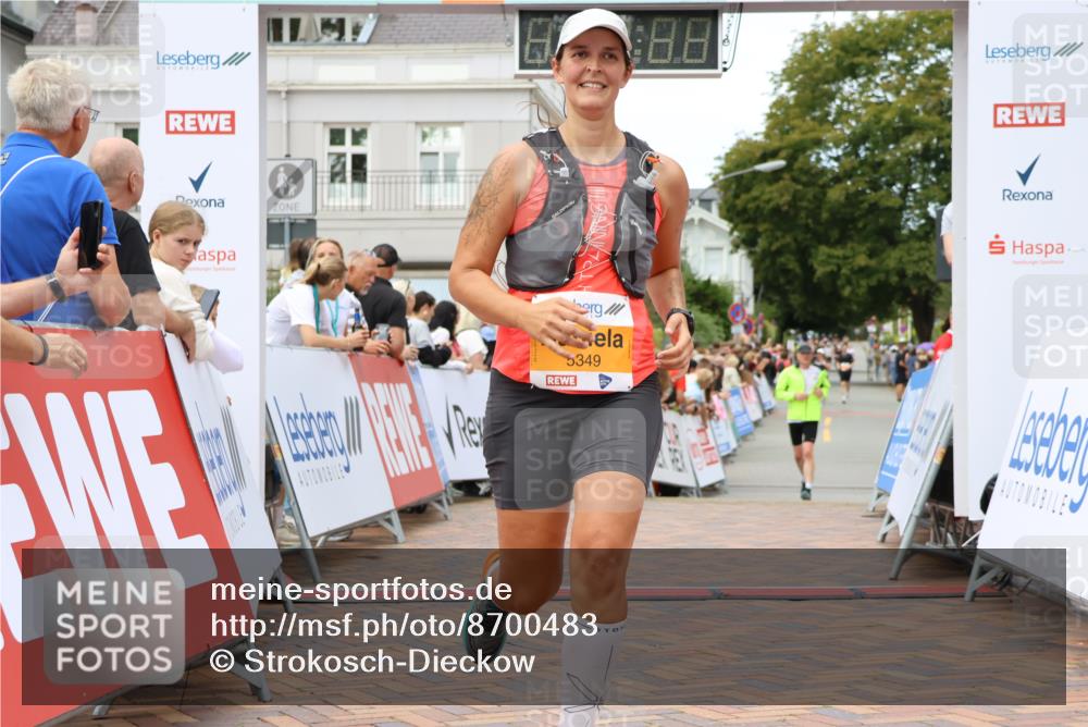 31.08.2025 - 21. Blankeneser Heldenlauf Strokosch-Dieckow http://msf.ph/oto/8700483 31.08.2025 12:51:04 Ziel 5268, 5349, 5630 meine-sportfotos.de