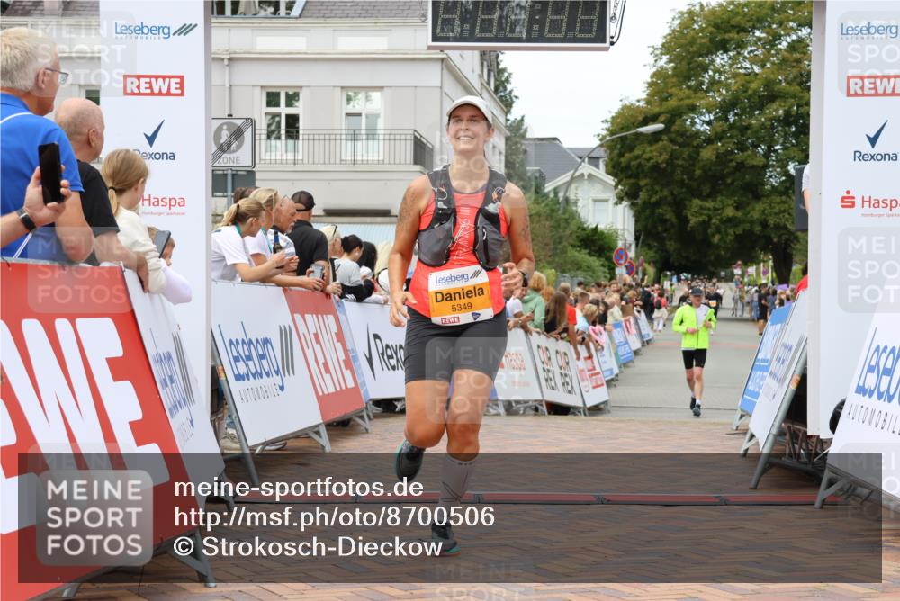 31.08.2025 - 21. Blankeneser Heldenlauf Strokosch-Dieckow http://msf.ph/oto/8700506 31.08.2025 12:51:03 Ziel 5268, 5349, 5629, 5630 meine-sportfotos.de