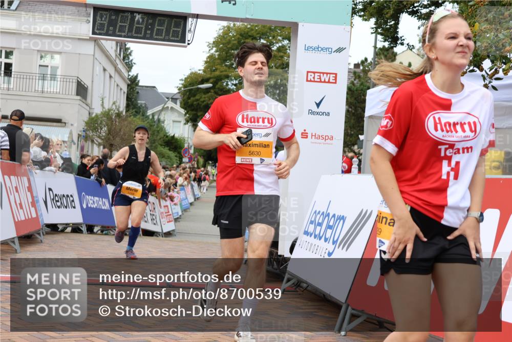 31.08.2025 - 21. Blankeneser Heldenlauf Strokosch-Dieckow http://msf.ph/oto/8700539 31.08.2025 12:50:57 Ziel 5268, 5040, 5629, 5630 meine-sportfotos.de