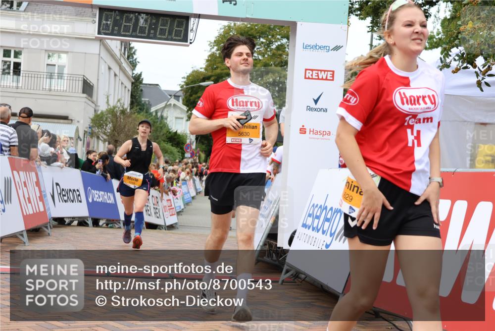 31.08.2025 - 21. Blankeneser Heldenlauf Strokosch-Dieckow http://msf.ph/oto/8700543 31.08.2025 12:50:57 Ziel 5268, 5040, 5629, 5630 meine-sportfotos.de