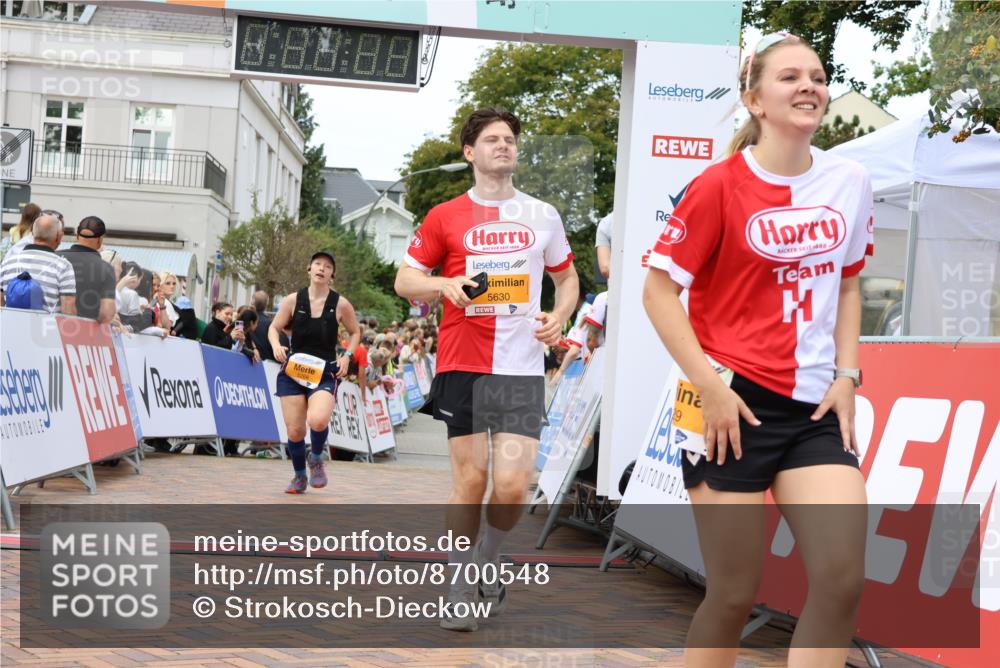 31.08.2025 - 21. Blankeneser Heldenlauf Strokosch-Dieckow http://msf.ph/oto/8700548 31.08.2025 12:50:57 Ziel 5268, 5040, 5629, 5630 meine-sportfotos.de