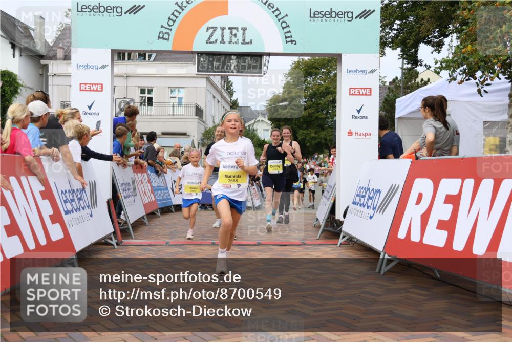 31.08.2025 - 21. Blankeneser Heldenlauf Strokosch-Dieckow http://msf.ph/oto/8700549 31.08.2025 10:34:39 Ziel 2110, 2021, 2424, 2668, 2669, 2667, 2298, 2349, 2350, 2090, 2083 meine-sportfotos.de