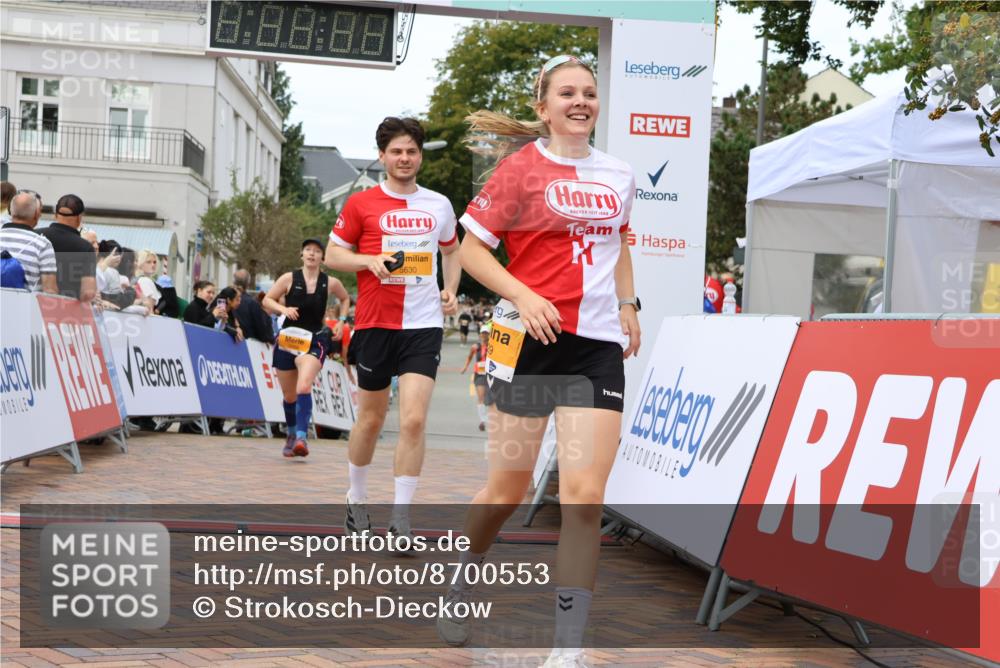 31.08.2025 - 21. Blankeneser Heldenlauf Strokosch-Dieckow http://msf.ph/oto/8700553 31.08.2025 12:50:56 Ziel 5268, 5040, 5629, 5630 meine-sportfotos.de