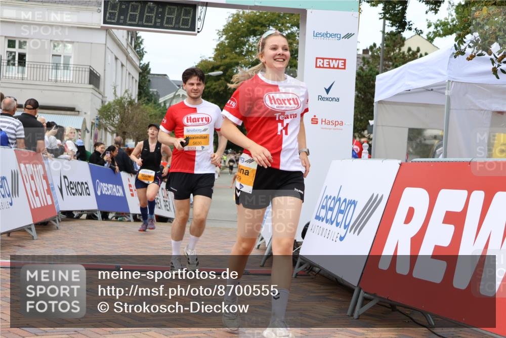 31.08.2025 - 21. Blankeneser Heldenlauf Strokosch-Dieckow http://msf.ph/oto/8700555 31.08.2025 12:50:56 Ziel 5268, 5040, 5629, 5630 meine-sportfotos.de