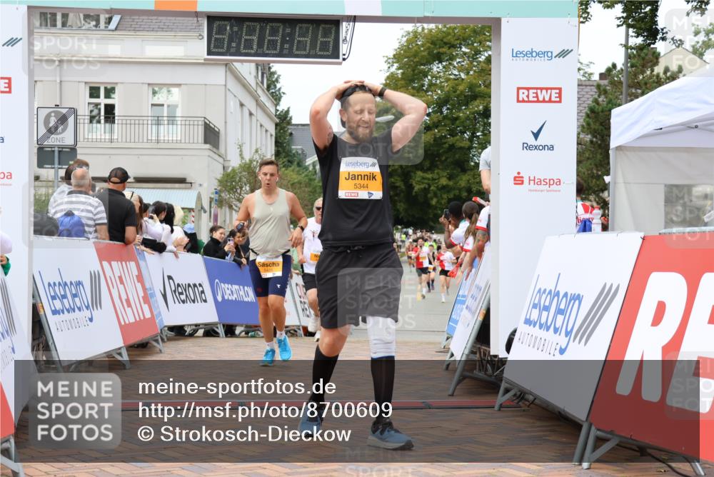 31.08.2025 - 21. Blankeneser Heldenlauf Strokosch-Dieckow http://msf.ph/oto/8700609 31.08.2025 12:50:46 Ziel 5040, 5344, 5425 meine-sportfotos.de