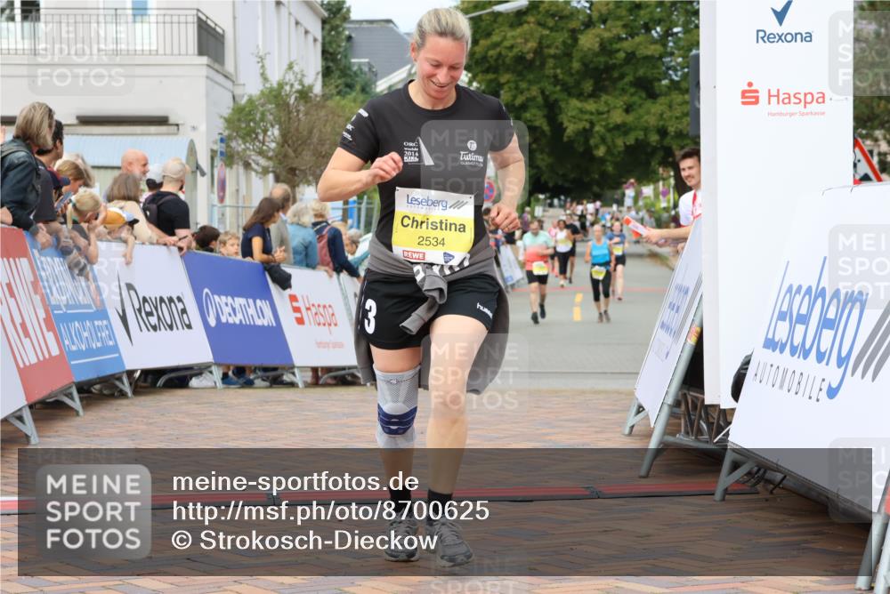 31.08.2025 - 21. Blankeneser Heldenlauf Strokosch-Dieckow http://msf.ph/oto/8700625 31.08.2025 10:33:51 Ziel 2530, 2534 meine-sportfotos.de