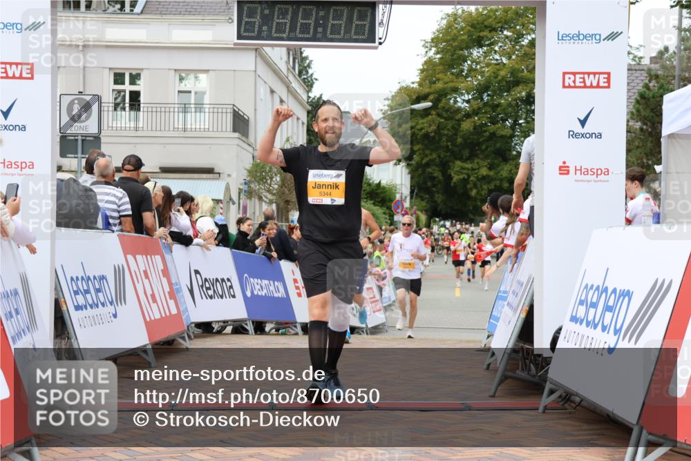 31.08.2025 - 21. Blankeneser Heldenlauf Strokosch-Dieckow http://msf.ph/oto/8700650 31.08.2025 12:50:44 Ziel 5344, 5425 meine-sportfotos.de