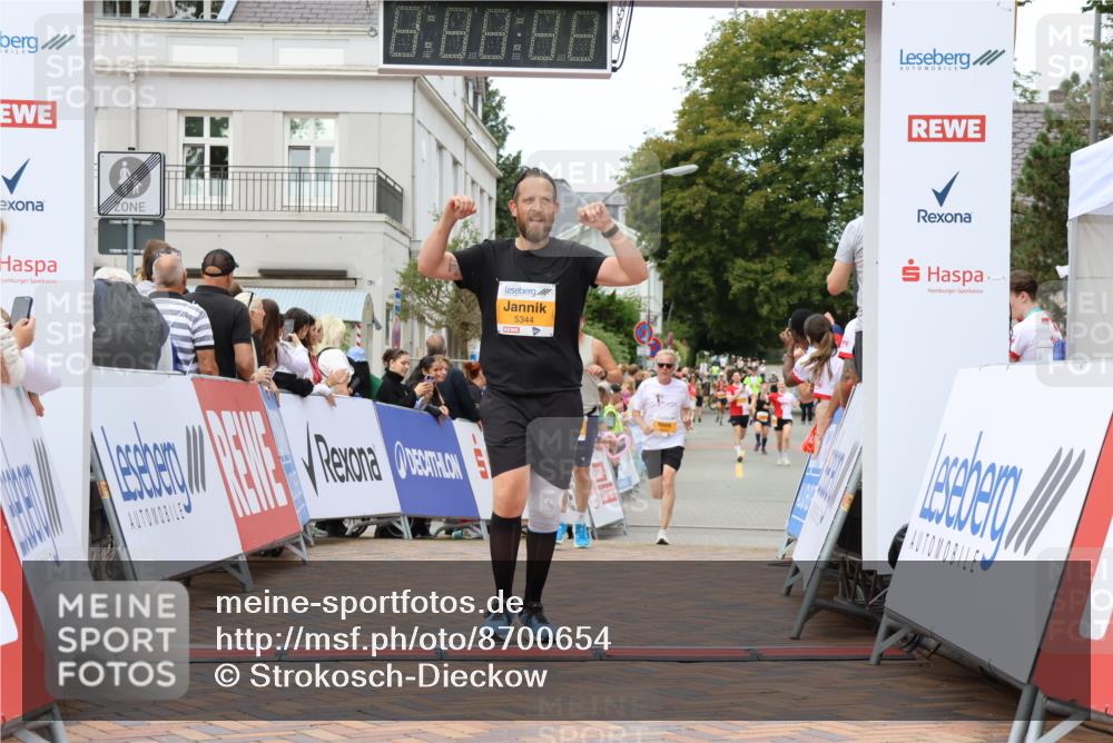 31.08.2025 - 21. Blankeneser Heldenlauf Strokosch-Dieckow http://msf.ph/oto/8700654 31.08.2025 12:50:44 Ziel 5344, 5425 meine-sportfotos.de
