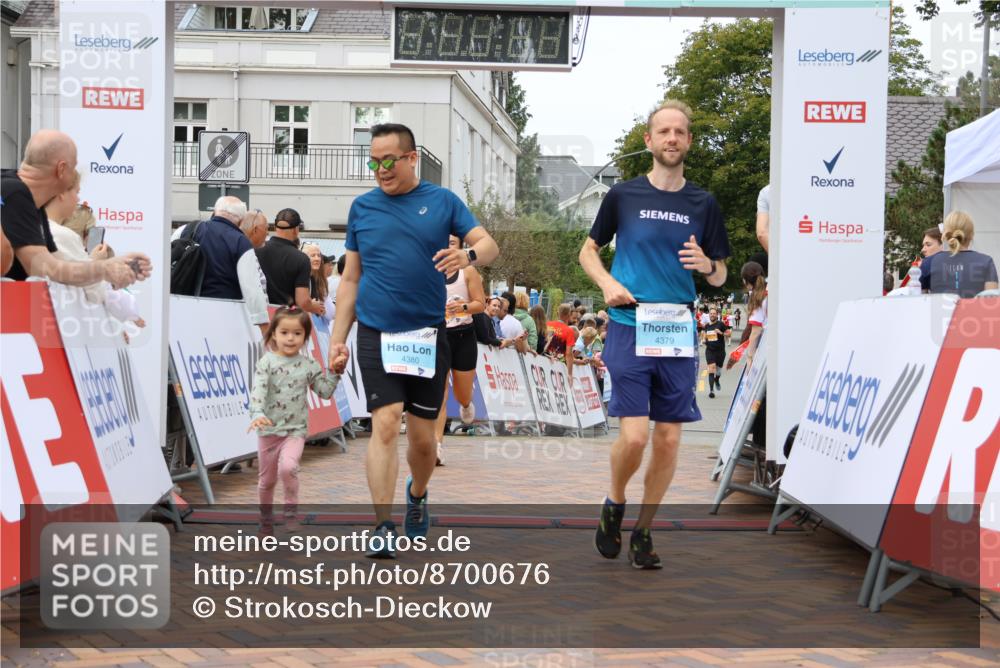 31.08.2025 - 21. Blankeneser Heldenlauf Strokosch-Dieckow http://msf.ph/oto/8700676 31.08.2025 12:50:33 Ziel 5569, 5726, 4380, 4379 meine-sportfotos.de