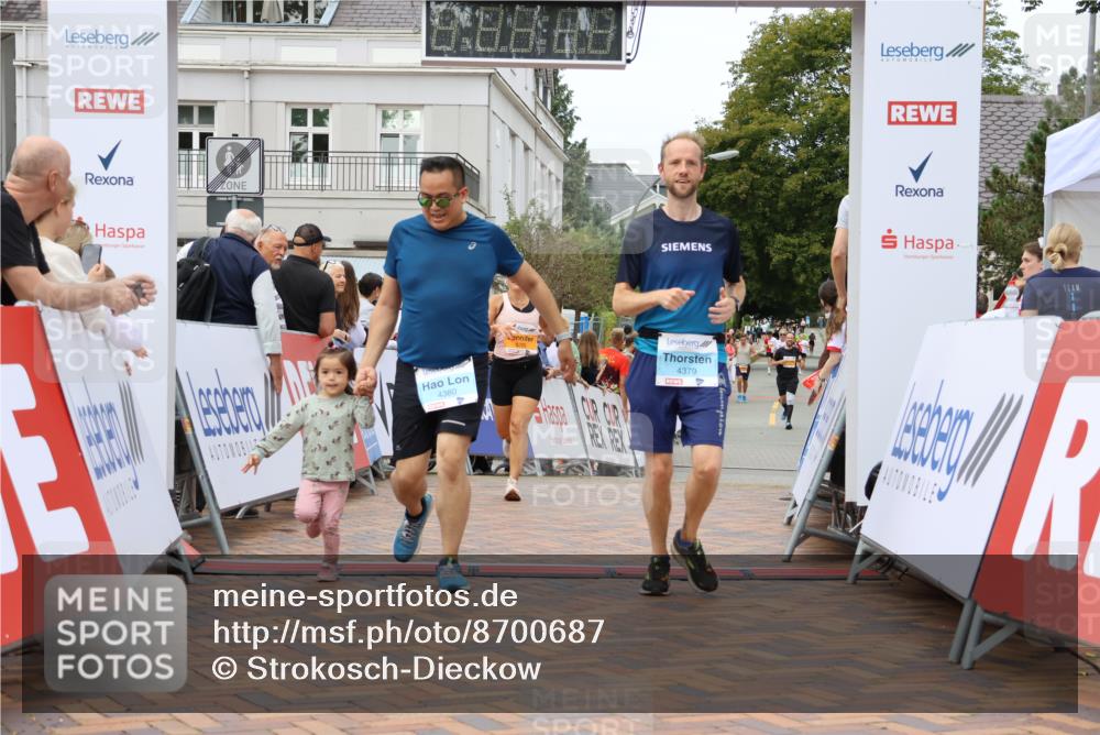 31.08.2025 - 21. Blankeneser Heldenlauf Strokosch-Dieckow http://msf.ph/oto/8700687 31.08.2025 12:50:32 Ziel 5569, 5726, 4380, 4379 meine-sportfotos.de