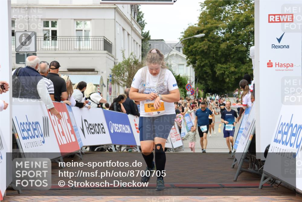 31.08.2025 - 21. Blankeneser Heldenlauf Strokosch-Dieckow http://msf.ph/oto/8700705 31.08.2025 12:50:26 Ziel 5569, 5588 meine-sportfotos.de