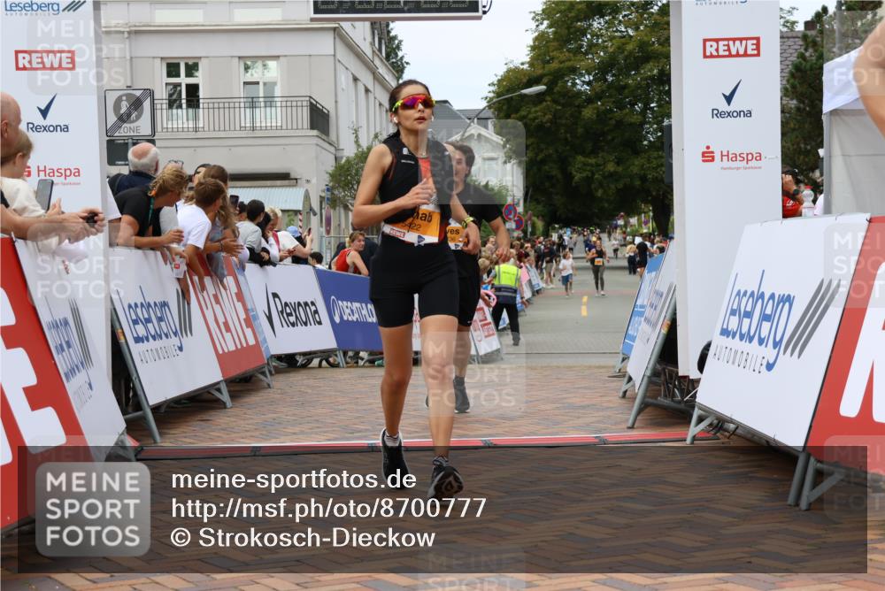 31.08.2025 - 21. Blankeneser Heldenlauf Strokosch-Dieckow http://msf.ph/oto/8700777 31.08.2025 12:49:54 Ziel 5236, 5070, 5422 meine-sportfotos.de