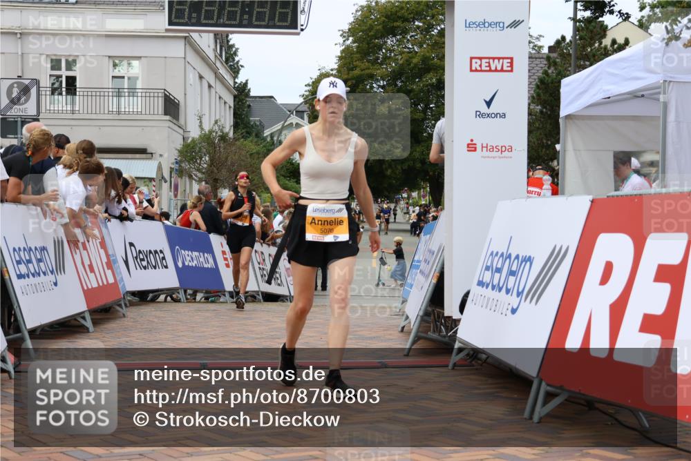 31.08.2025 - 21. Blankeneser Heldenlauf Strokosch-Dieckow http://msf.ph/oto/8700803 31.08.2025 12:49:50 Ziel 5027, 5070, 5422 meine-sportfotos.de