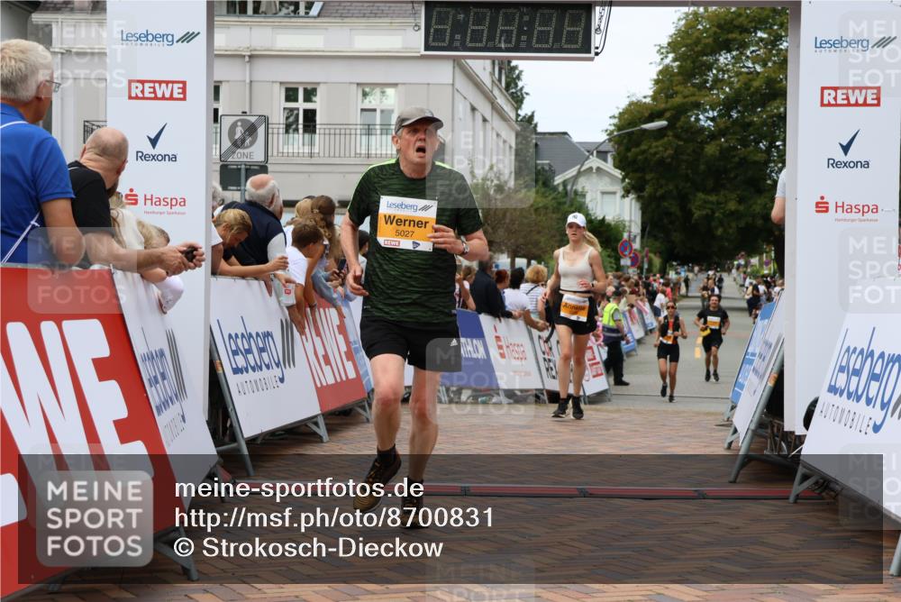31.08.2025 - 21. Blankeneser Heldenlauf Strokosch-Dieckow http://msf.ph/oto/8700831 31.08.2025 12:49:46 Ziel 5027, 5070 meine-sportfotos.de