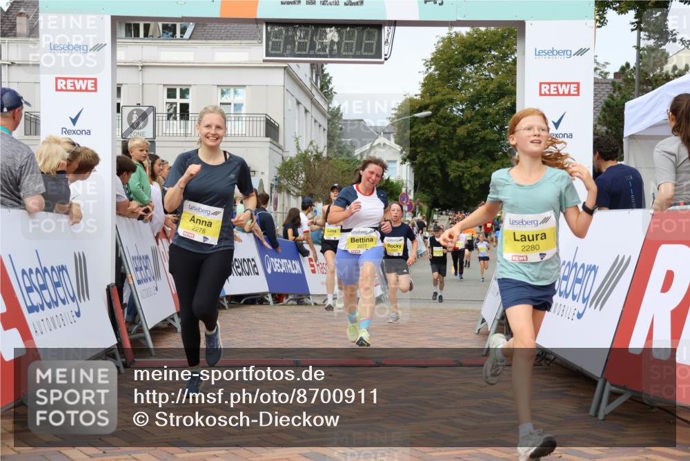 31.08.2025 - 21. Blankeneser Heldenlauf Strokosch-Dieckow http://msf.ph/oto/8700911 31.08.2025 10:31:49 Ziel 2077, 2407, 2280, 2462, 2340, 2278 meine-sportfotos.de