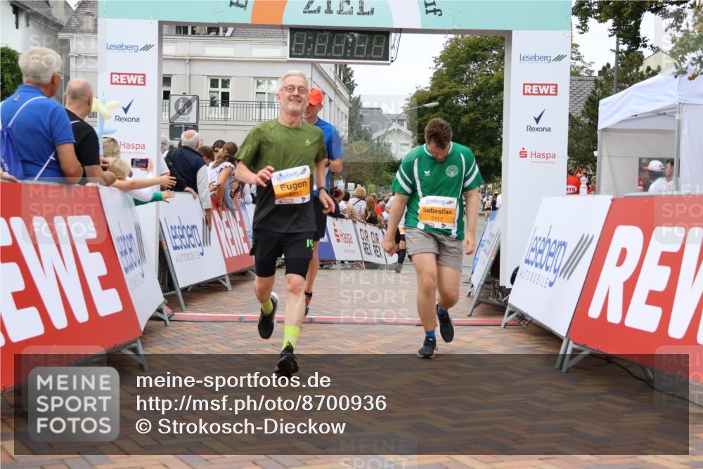 31.08.2025 - 21. Blankeneser Heldenlauf Strokosch-Dieckow http://msf.ph/oto/8700936 31.08.2025 12:49:09 Ziel 5071, 5271, 5737, 5117, 5110 meine-sportfotos.de