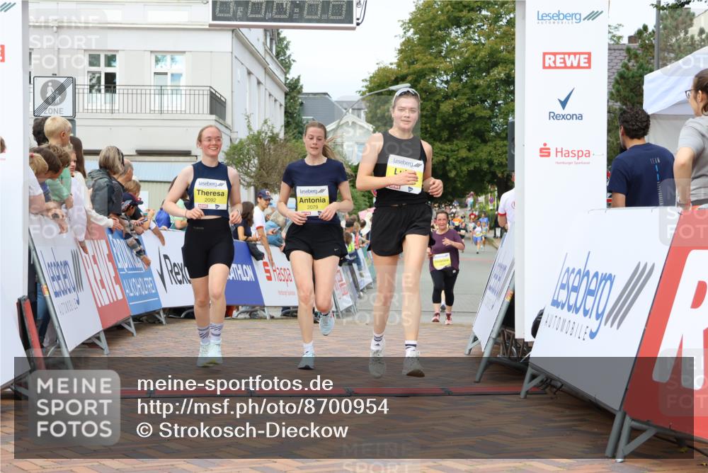 31.08.2025 - 21. Blankeneser Heldenlauf Strokosch-Dieckow http://msf.ph/oto/8700954 31.08.2025 10:31:36 Ziel 2664, 2740, 2406, 2190, 2092, 2079, 2653, 2155, 2443 meine-sportfotos.de
