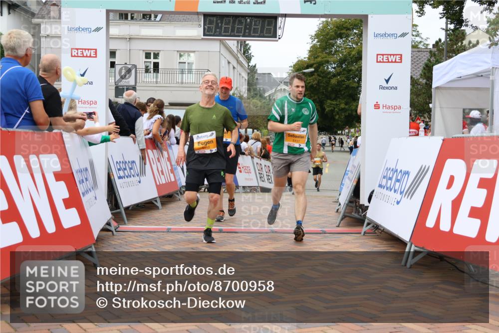 31.08.2025 - 21. Blankeneser Heldenlauf Strokosch-Dieckow http://msf.ph/oto/8700958 31.08.2025 12:49:08 Ziel 5071, 5271, 5117, 5110 meine-sportfotos.de
