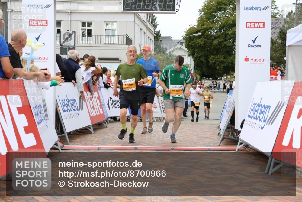 31.08.2025 - 21. Blankeneser Heldenlauf Strokosch-Dieckow http://msf.ph/oto/8700966 31.08.2025 12:49:08 Ziel 5071, 5271, 5117, 5110 meine-sportfotos.de