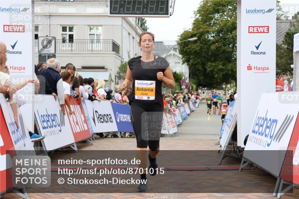 31.08.2025 - 21. Blankeneser Heldenlauf Strokosch-Dieckow http://msf.ph/oto/8701015 31.08.2025 12:48:56 Ziel 5182, 5183, 5097, 5046 meine-sportfotos.de
