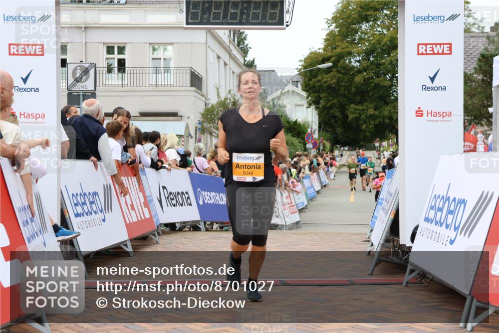 31.08.2025 - 21. Blankeneser Heldenlauf Strokosch-Dieckow http://msf.ph/oto/8701027 31.08.2025 12:48:56 Ziel 5182, 5183, 5097, 5046 meine-sportfotos.de